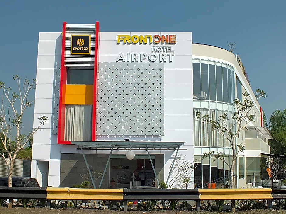 Front One Hotel Airport Solo