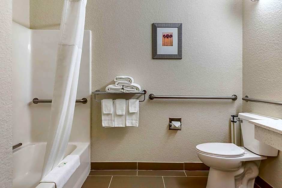 Quality Inn & Suites