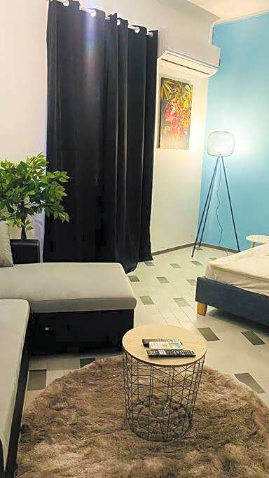 Urban Zen Appart Spacieux studio atypique avec bain a remous proche de tout