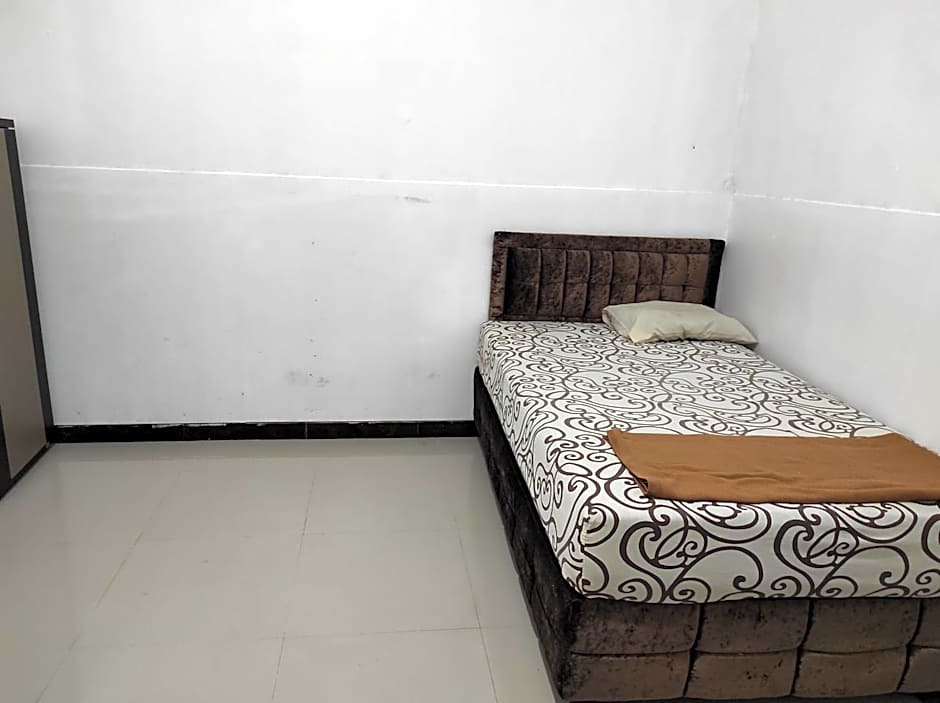 Hotel O Wisma Astukara Syariah Near Sejahtera Department Store Pinrang