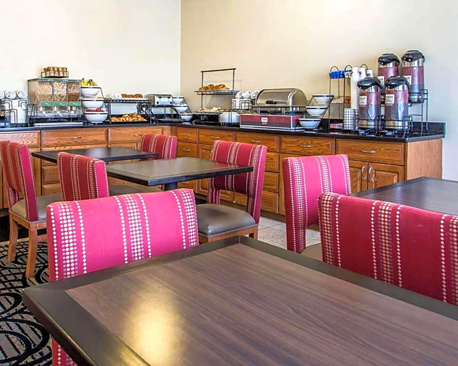 Quality Inn Dayton North - Vandalia