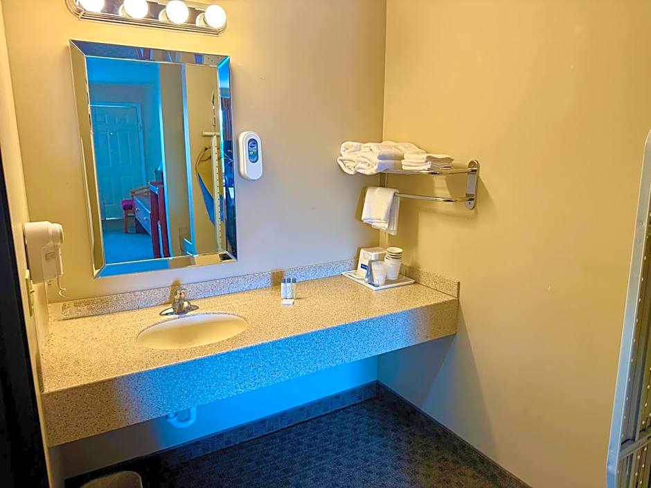 Great Lakes Inn Mackinaw City