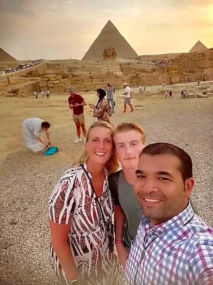 Rihana Pyramids View – Cairo, NY