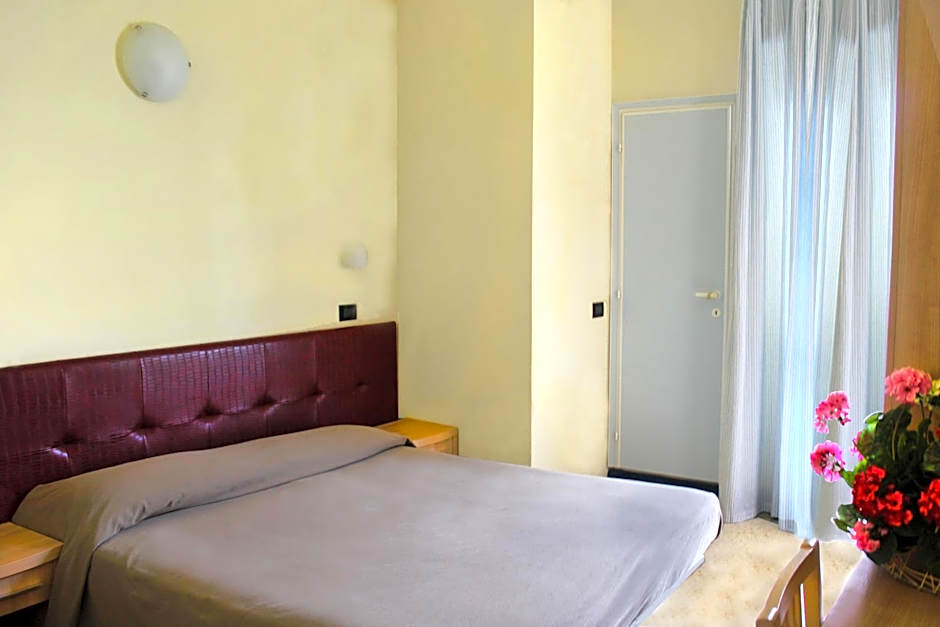 Hotel Bristol - a 30 mt dalla spiaggia