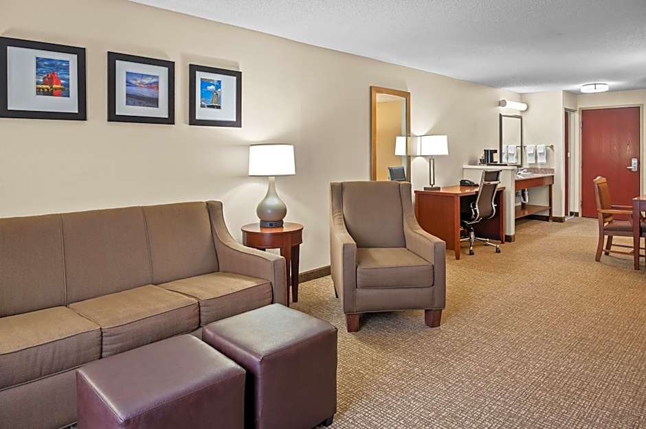 Comfort Suites Grandville
