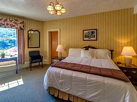King Room with Riverview