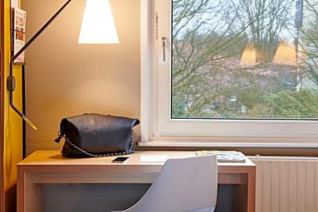 Standard Room with Two Single Beds