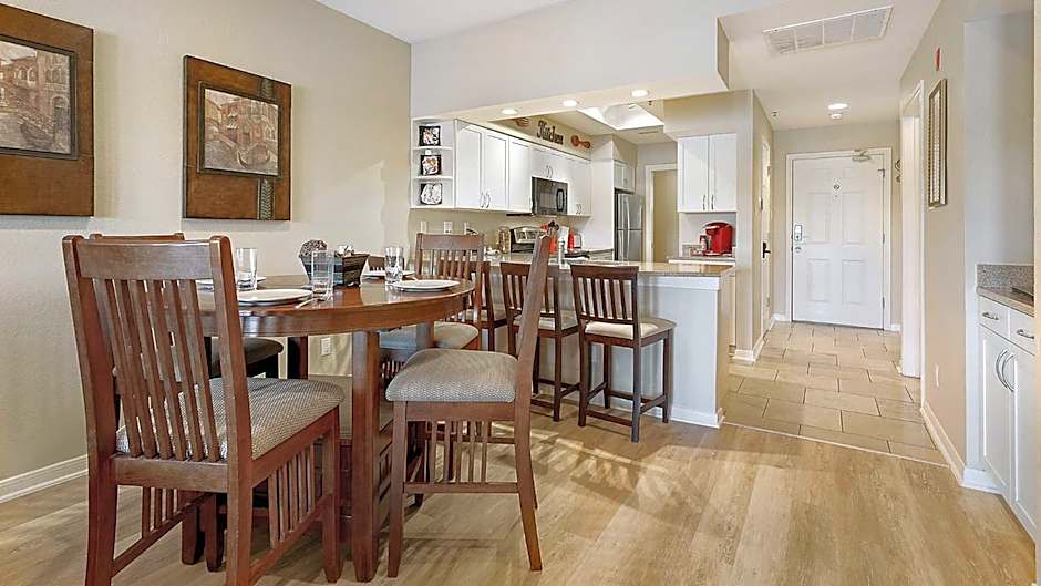 Lake Travis Stunning Waterfront, Sunset & Pool Views, Pet Friendly, Boat Ramp, Lago Vista, Texas