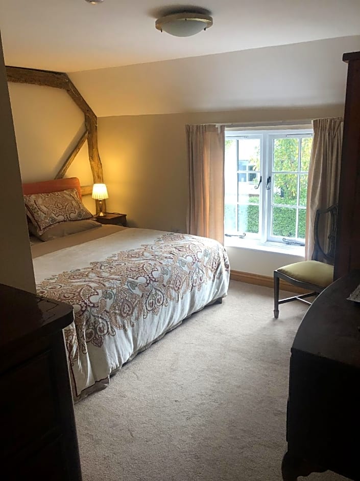 Sir Alfred Munnings Hotel