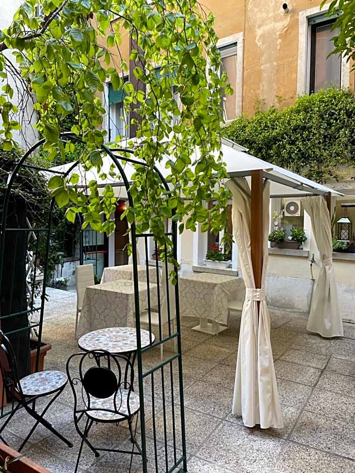 Hotel Apostoli Garden