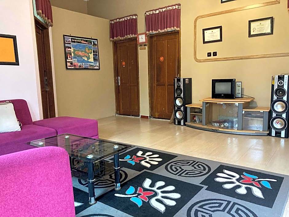 Flamboyan Homestay 1 Dieng Syariah RedPartner