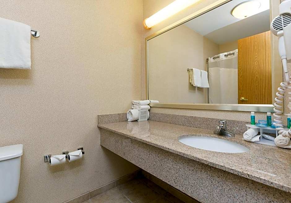 Holiday Inn Express Des Moines-At Drake University, an IHG Hotel