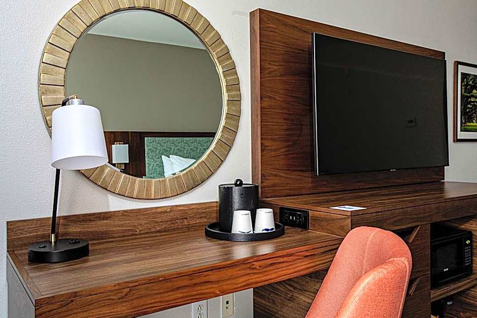 Hampton Inn By Hilton And Suites Charleston/West Ashley
