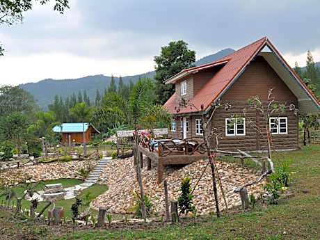 Rai Phuphapok Resort