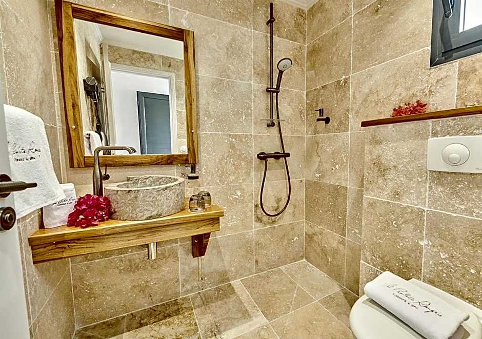 LES GALETS ROUGES LODGES & SPA