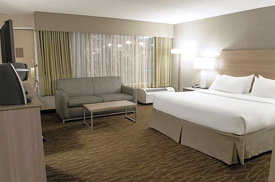 Holiday Inn Fargo By IHG