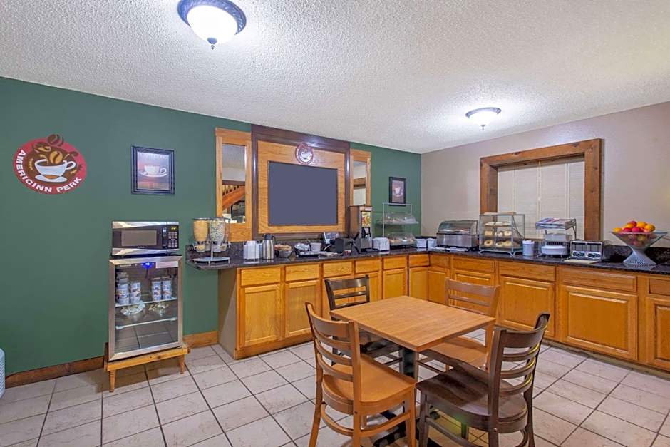 Coratel Inn & Suites by Jasper Black River Falls, WI