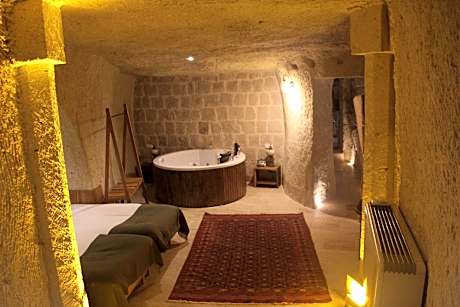 Cave Suite