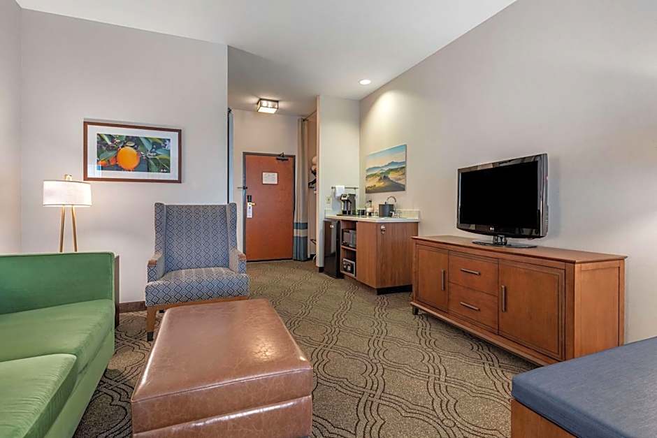 Best Western Premier Pasco Inn & Suites