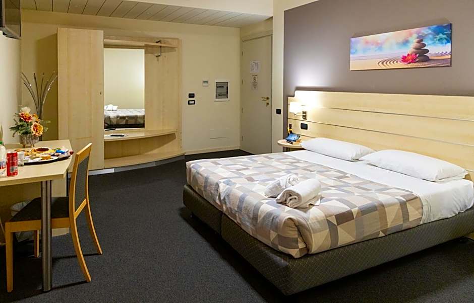Hotel Giallo