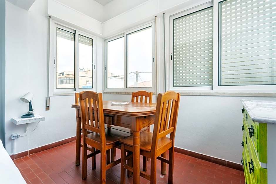 Blife Faro Beach Hostel & Rooms