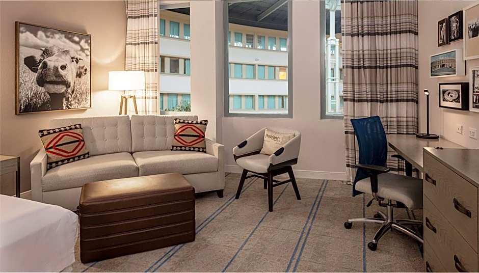 Hilton Austin Airport