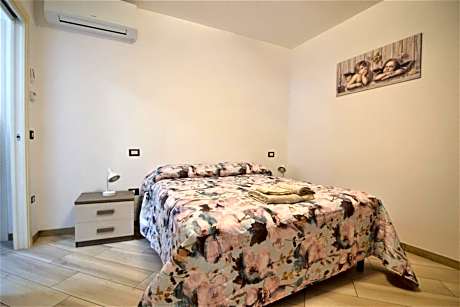 Double or Twin Room with Private External Bathroom