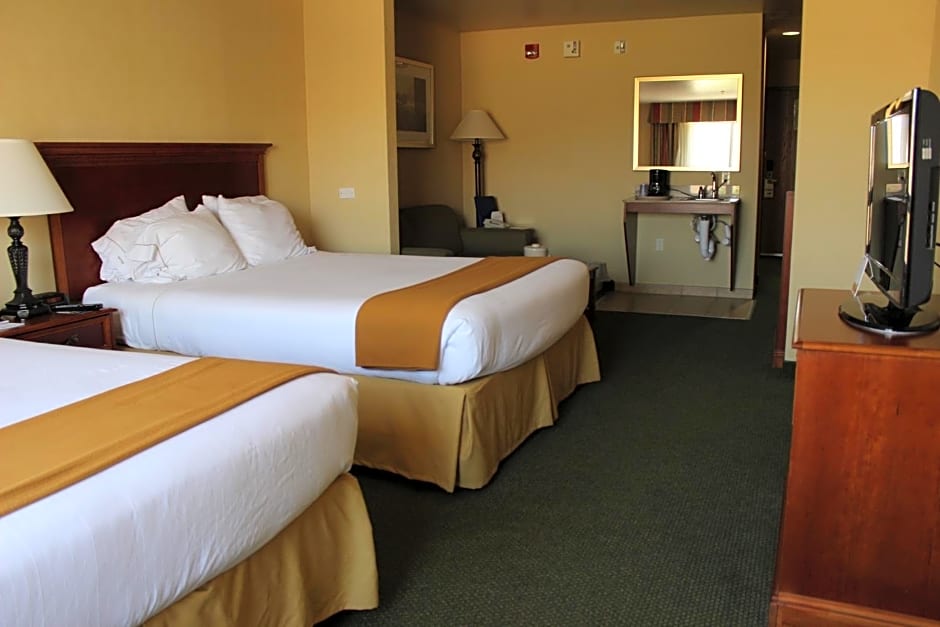 Holiday Inn Express Tehachapi