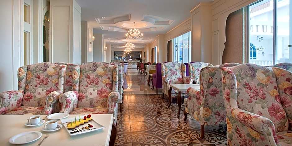 Oz Hotels Side Premium