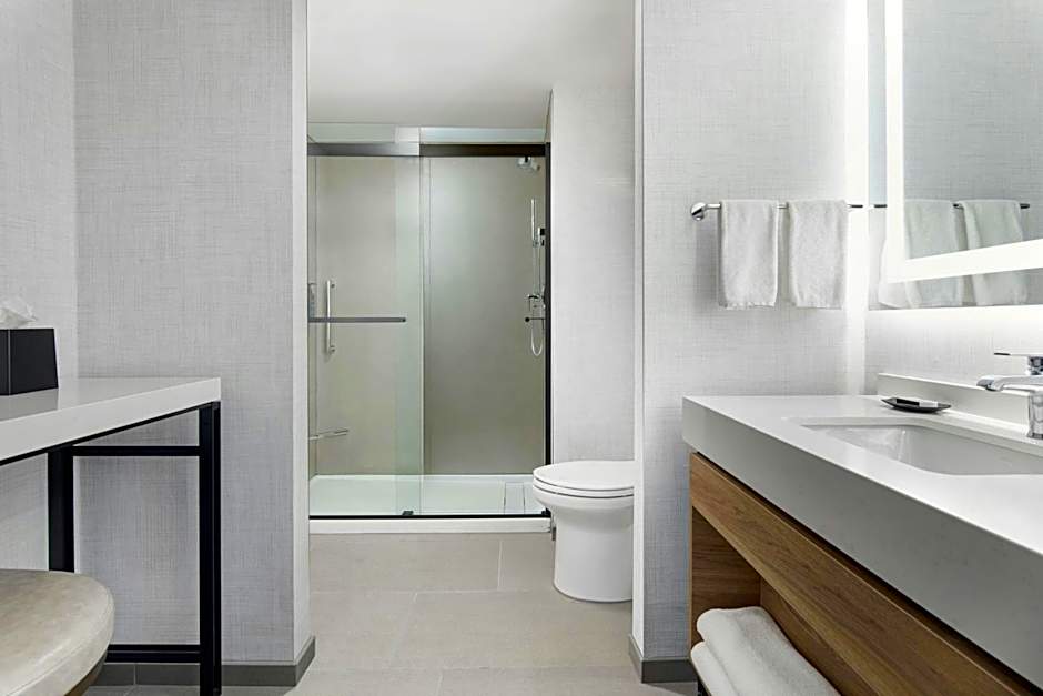 Sheraton Westport Chalet Hotel St. Louis