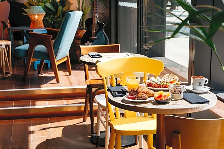 Ruby Zoe Hotel London