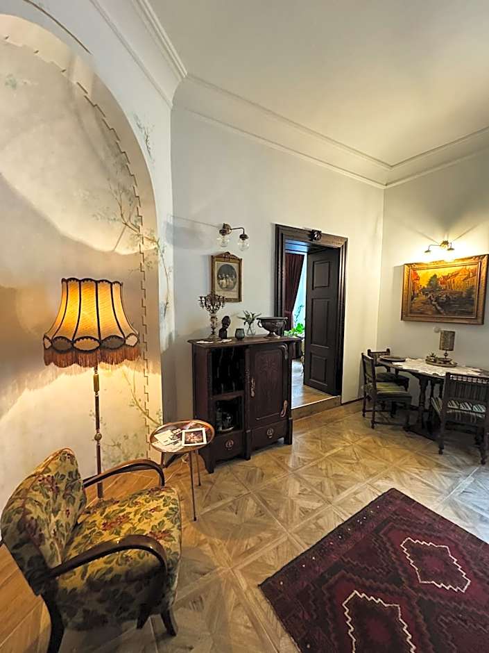 Opera apartments - Mestský palác