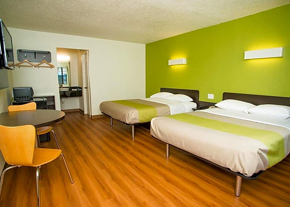 Motel 6-Palestine, TX