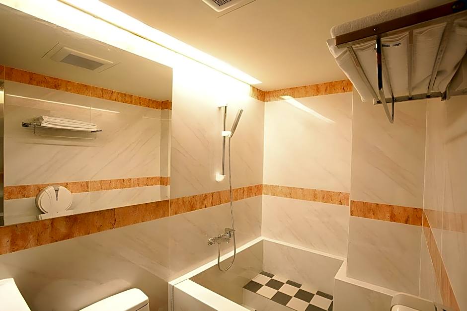 Guide Hotel Taipei Xinyi (HolyPro)