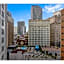 Amazing Condos Beautiful View 2 Blocks To French Quarter, Small Rooftop Pool, Gym, Seanger Theater, Super Dome, And Bourbon St