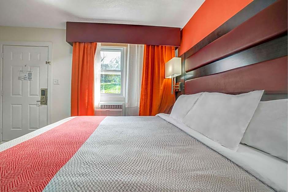 Motel 6 Bellville, OH - Mid-Ohio