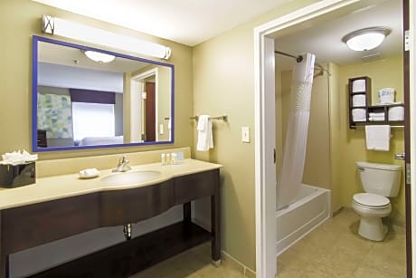 2 Queens Hearing Impaired Accessible Nonsmok