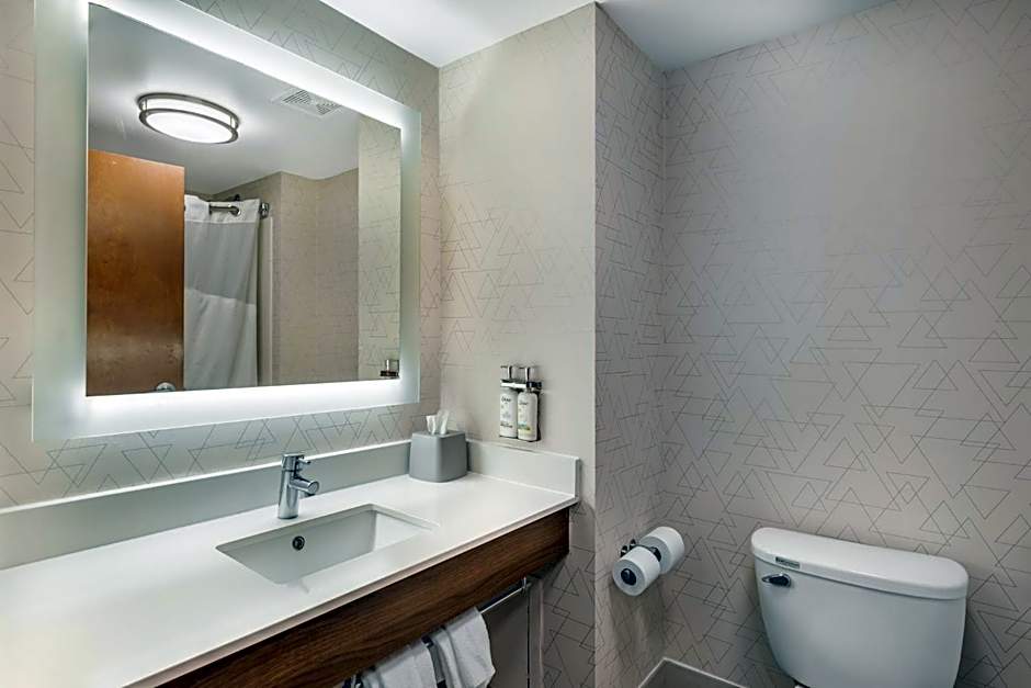 Holiday Inn Express Hotel and Suites Petersburg - Fort Lee By IHG