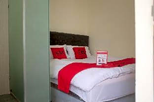 RedDoorz Plus near Mall Ciputra Jakarta