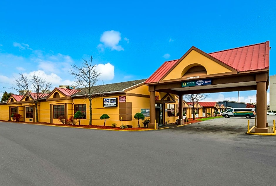 Suburban Studios Buffalo Airport