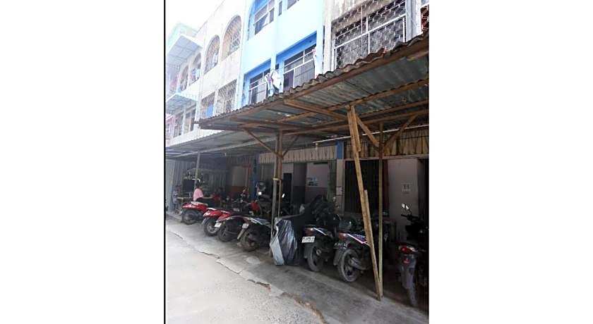 SPOT ON 93276 Fendi 2 Homestay SyariahNearPelabuhan Feri Batam Centre