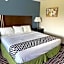 Econo Lodge Inn & Suites