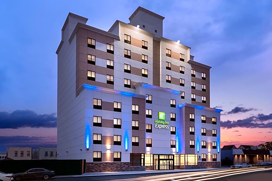 Holiday Inn Express Jamaica - JFK AirTrain - NYC By IHG