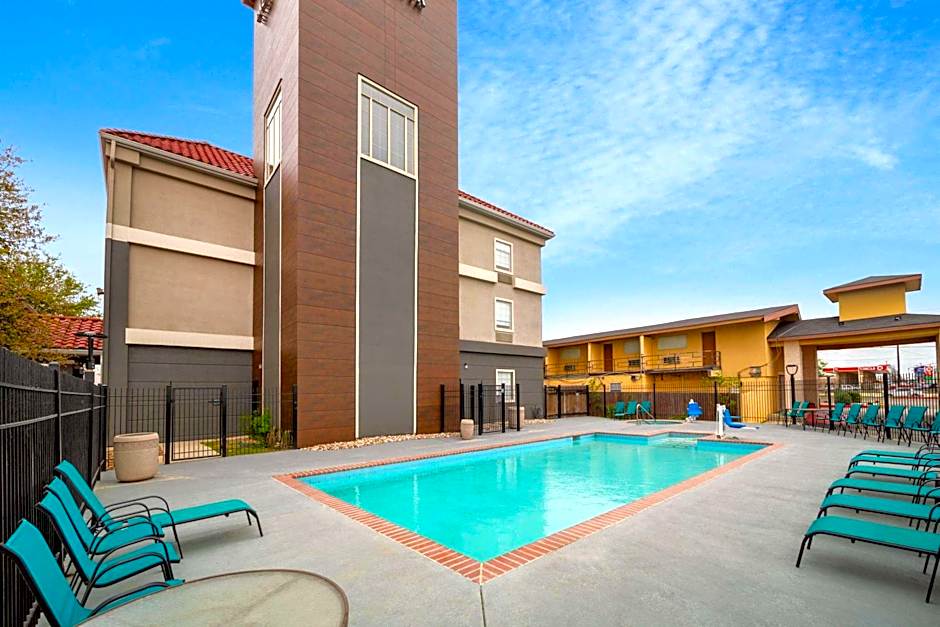 La Quinta Inn & Suites by Wyndham New Braunfels