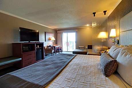 Best Western Harbour Pointe Lakefront