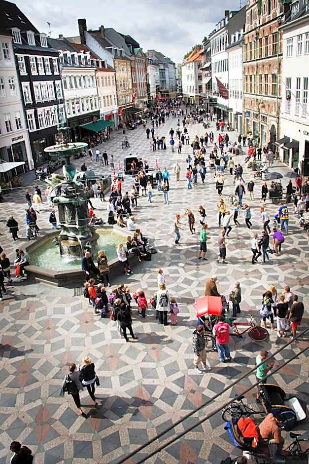 Crowne Plaza Copenhagen Towers By IHG