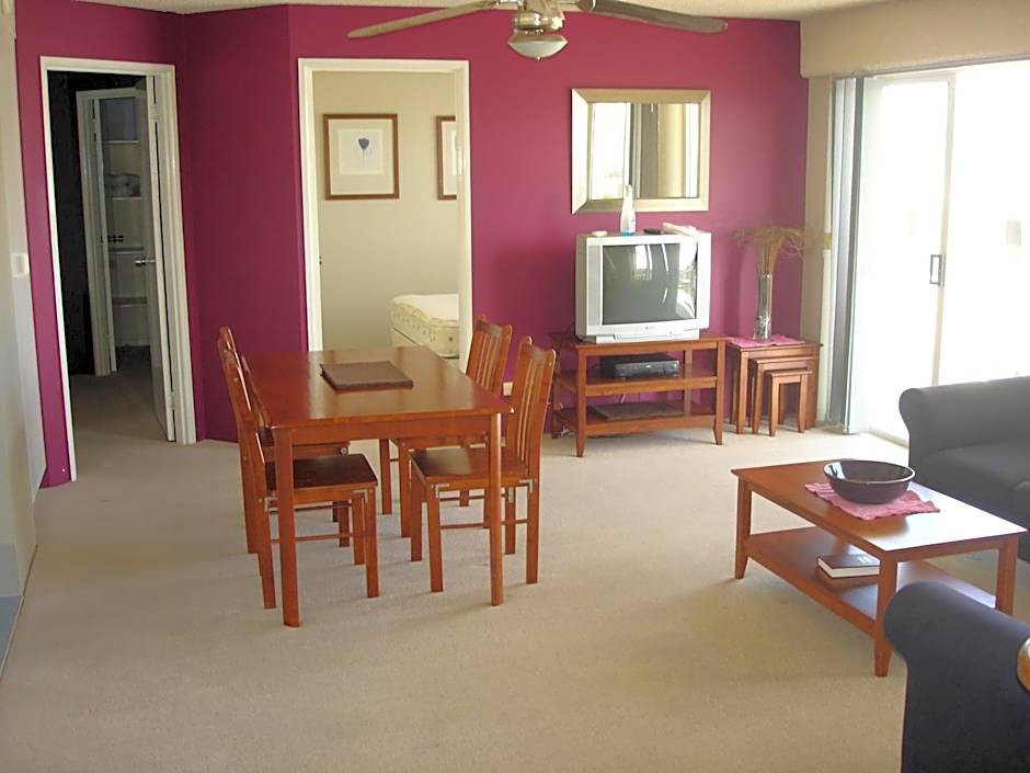 Bayviews and Harbourview Holiday Apartments