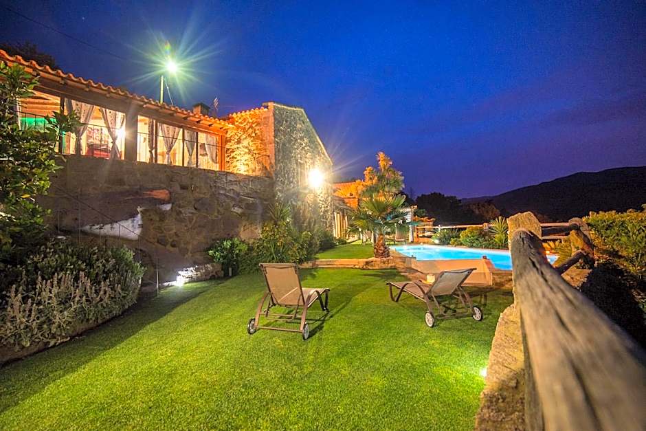 Casa Favo de Mel - Jacuzzi Privado & Lareira - Piscina