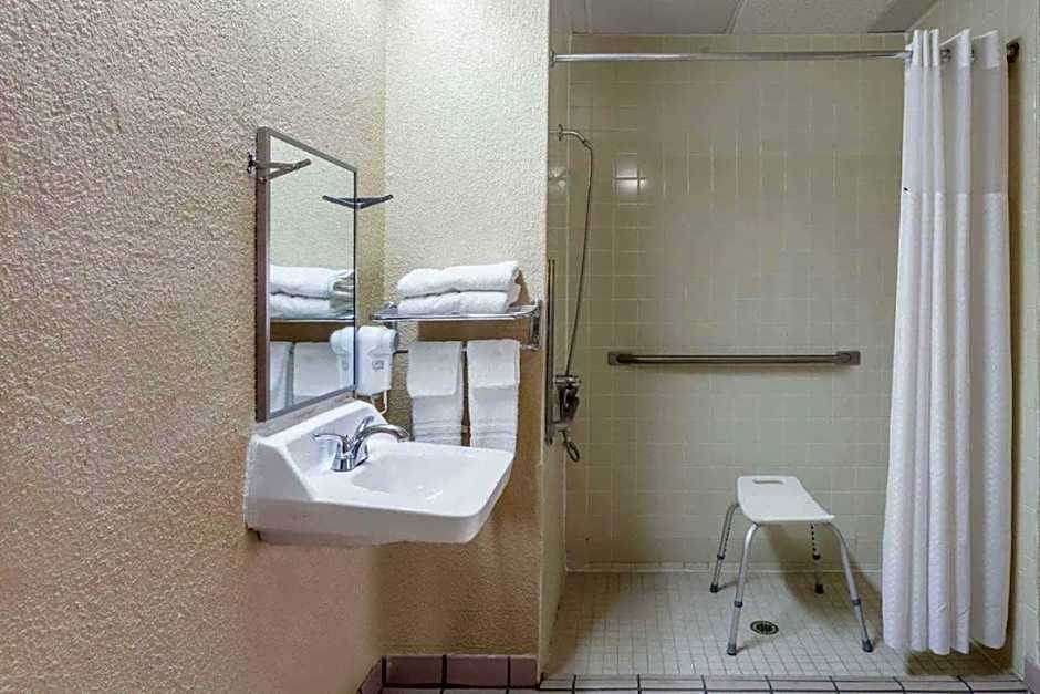 Super 8 by Wyndham Columbia