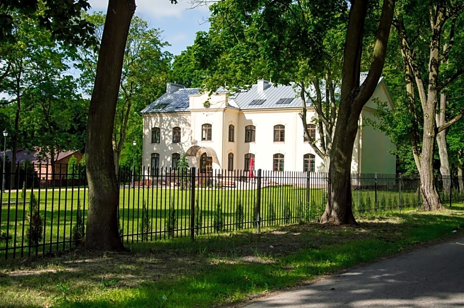 Modlin Palace